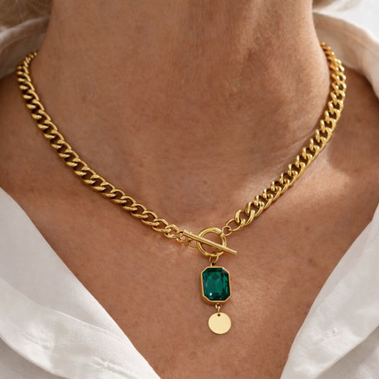 Collier pendentif à l'émeraude