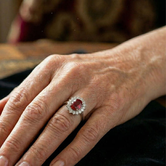 Bague au rubis Couronne Écarlate