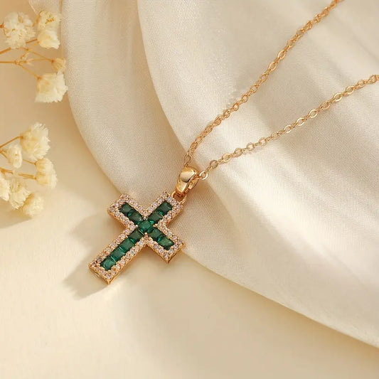 Collier pendentif croix Solène à l'émeraude | Or