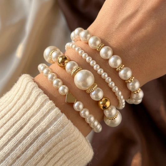 Lot de bracelets perlés en or