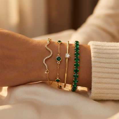Lot de bracelets en or à émeraude