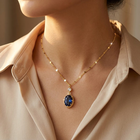 Collier goutte ovale en or à saphir