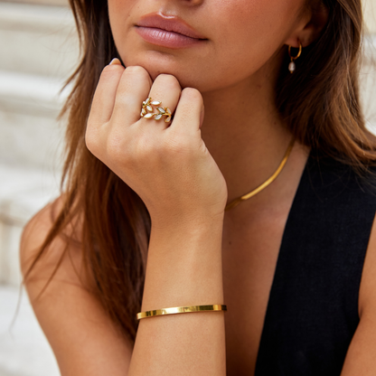 Bague motif feuille en or