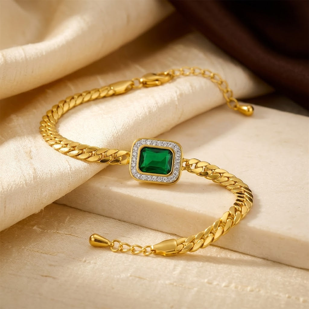 Bracelet chaîne en or à émeraude