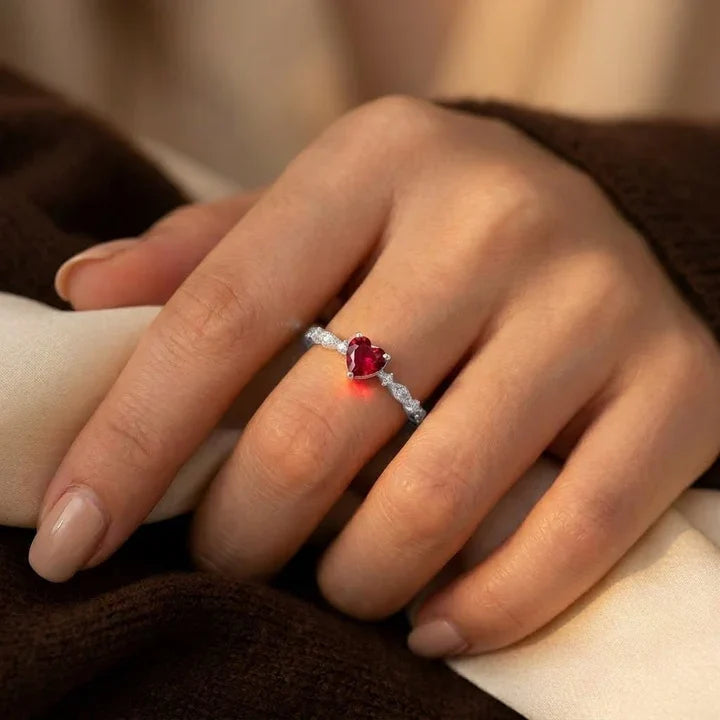 Bague cœur en or à rubis