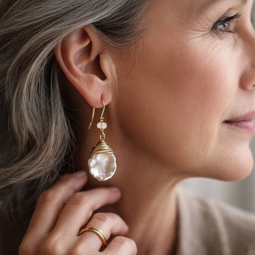 Boucles d'oreilles pendantes vintage à perles baroques
