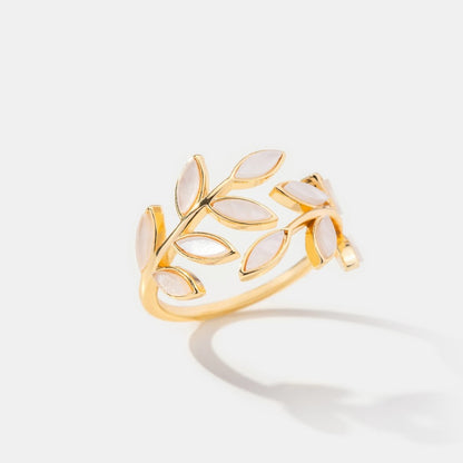 Bague motif feuille en or